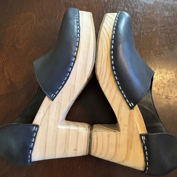 Free People Black Leather Clogs with Tan Wooden Heel - Picture 10 of 10